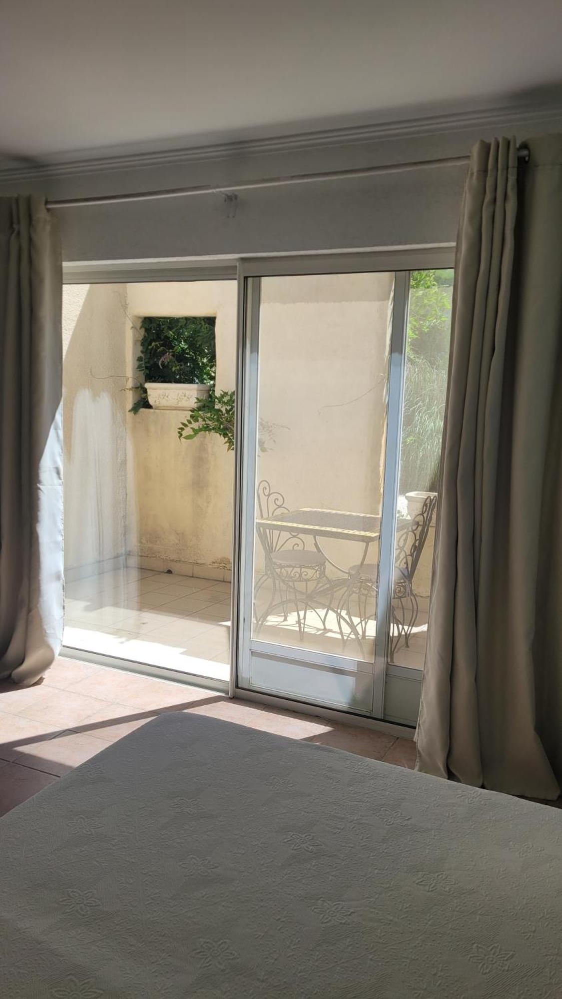 Mas Du Grand Peloux Hotel Port-Saint-Louis-du-Rhone Phòng bức ảnh