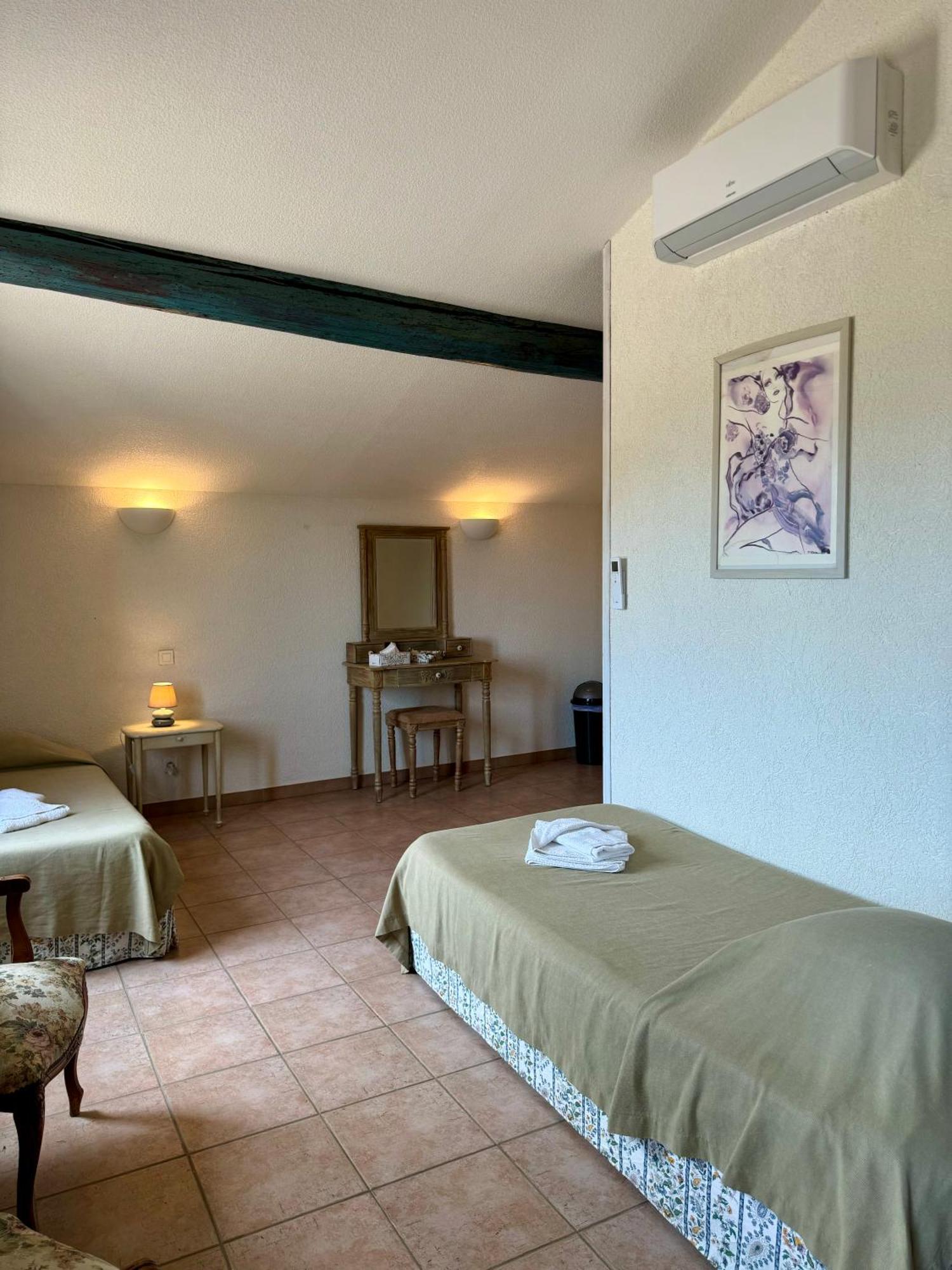 Mas Du Grand Peloux Hotel Port-Saint-Louis-du-Rhone Ngoại thất bức ảnh