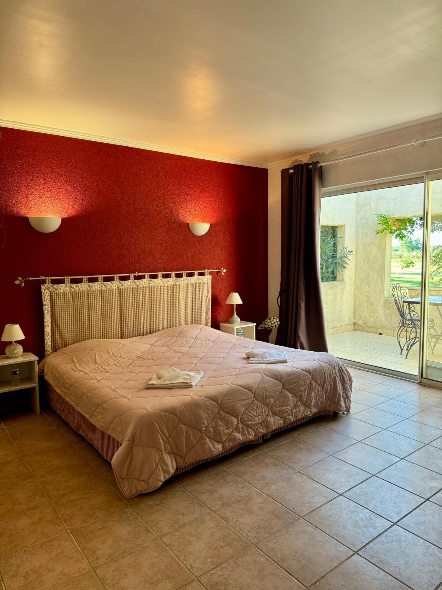 Mas Du Grand Peloux Hotel Port-Saint-Louis-du-Rhone Ngoại thất bức ảnh